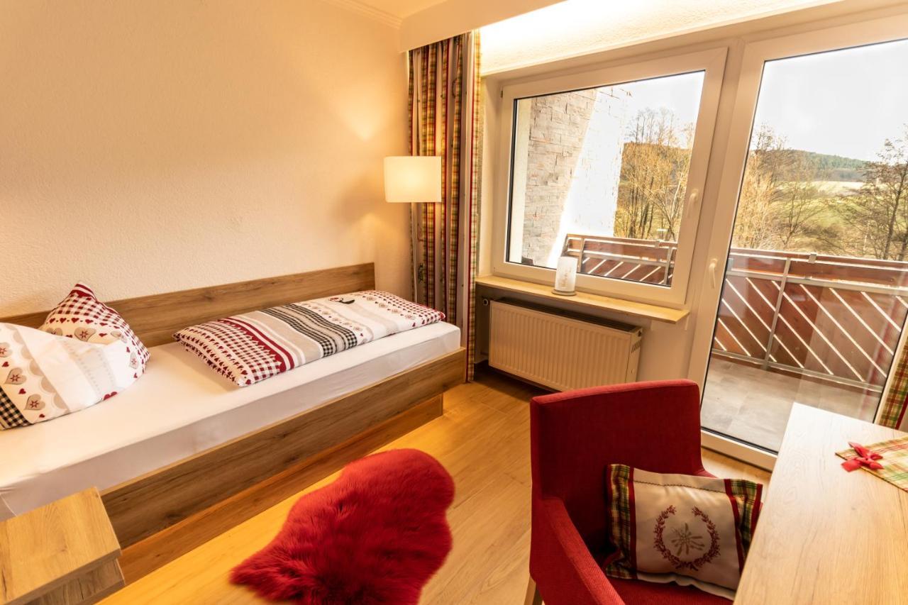 Landhotel Kuehler Grund Grasellenbach Dış mekan fotoğraf